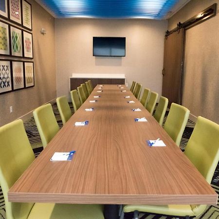 Holiday Inn Express & Suites Dayton North - Vandalia By Ihg Buitenkant foto