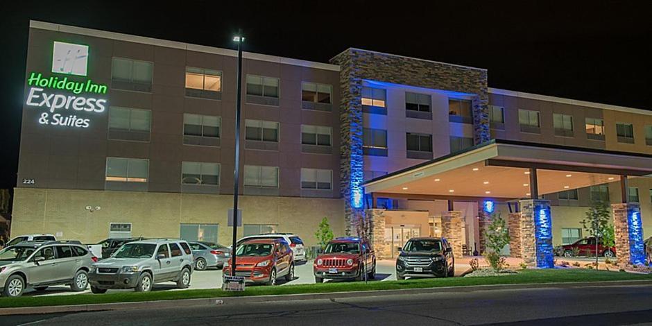 Holiday Inn Express & Suites Dayton North - Vandalia By Ihg Buitenkant foto